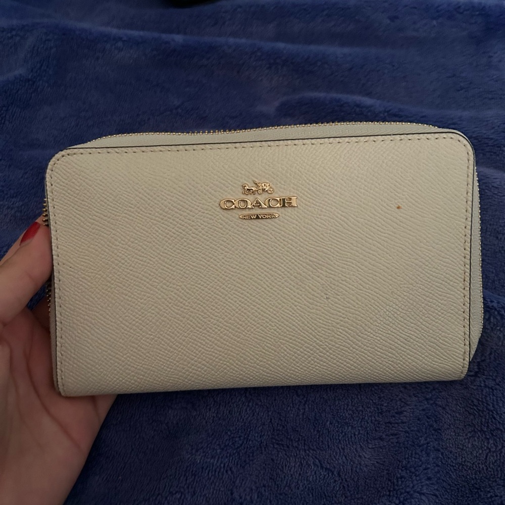 COACH CREAM WALLET